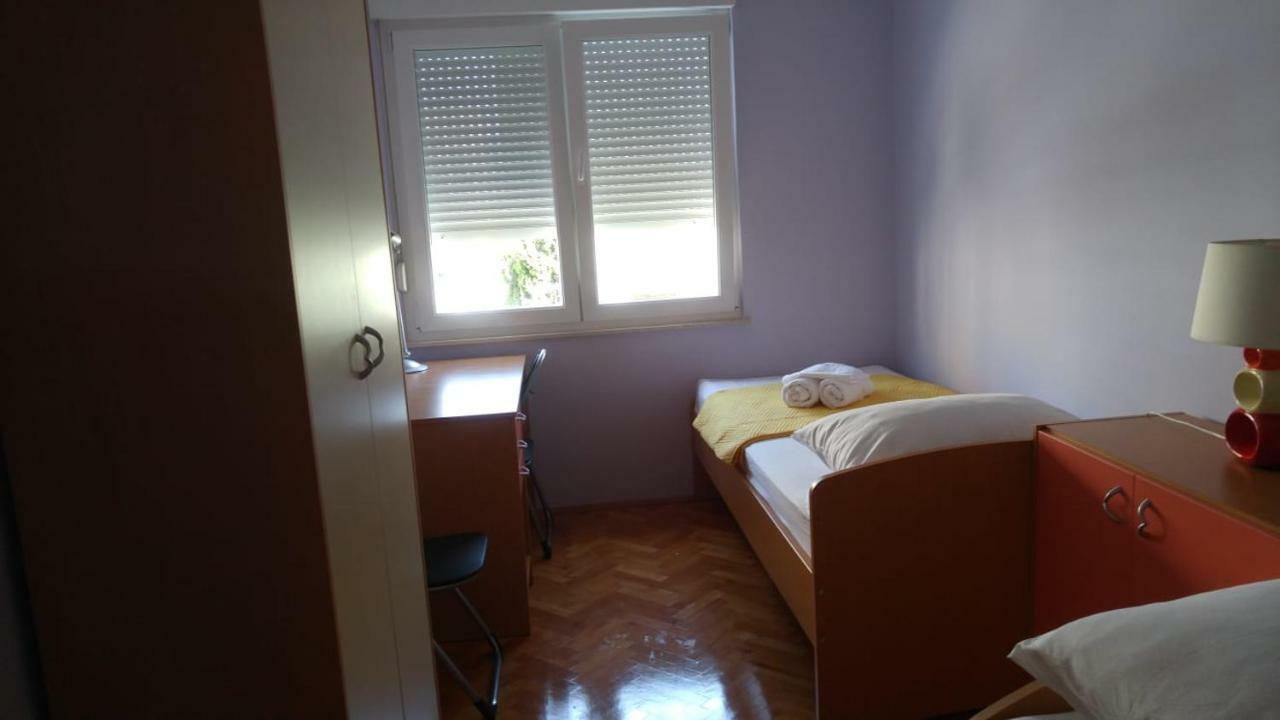 Two Bedroom Apartment Near Beach And Center Split Exteriér fotografie